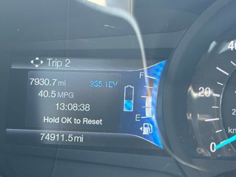 Used 2017 Ford Fusion SE w/ Equipment Group 601A image 11