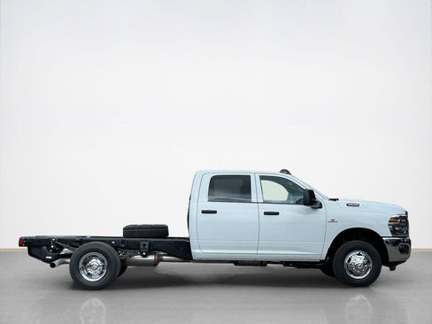 New 2026 RAM 3500 Tradesman AWD/4WD image 9