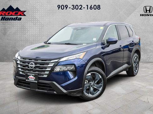 Used 2025 Nissan Rogue SV AWD/4WD image 1