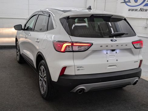 Used 2022 Ford Escape SEL image 17