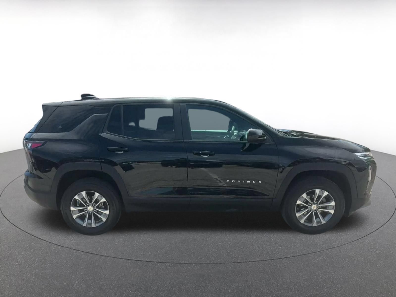 Used 2025 Chevrolet Equinox LT FWD image 15
