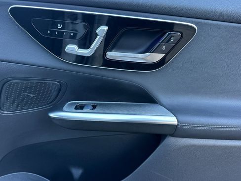 Certified 2025 Mercedes-Benz GLC 300 4MATIC image 32