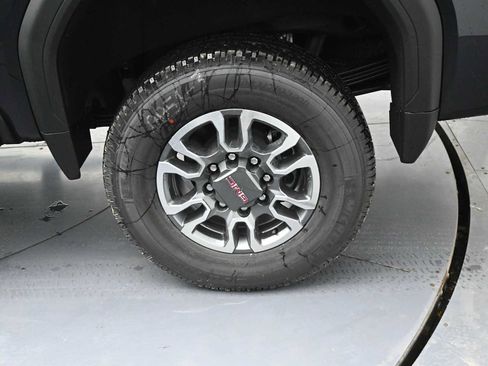 New 2026 GMC Sierra 2500 SLT image 4