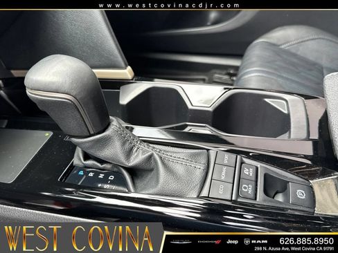 Used 2025 Toyota Camry XSE FWD image 27