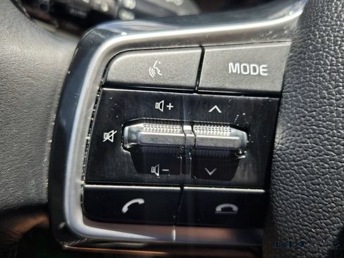 Certified 2022 Kia Sorento SX FWD image 30