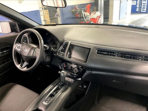 Used 2019 Honda HR-V Sport image 14