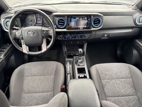 Used 2016 Toyota Tacoma TRD Off-Road w/ Towing Package image 22