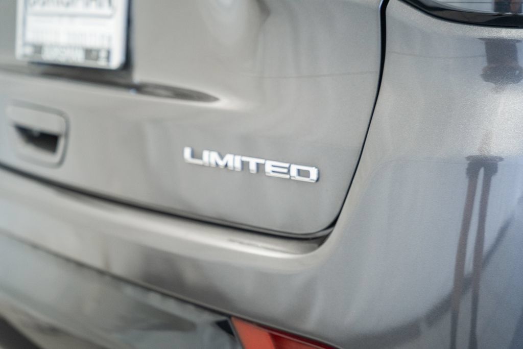 Certified 2022 Jeep Compass Limited w/ Elite Group AWD/4WD image 8