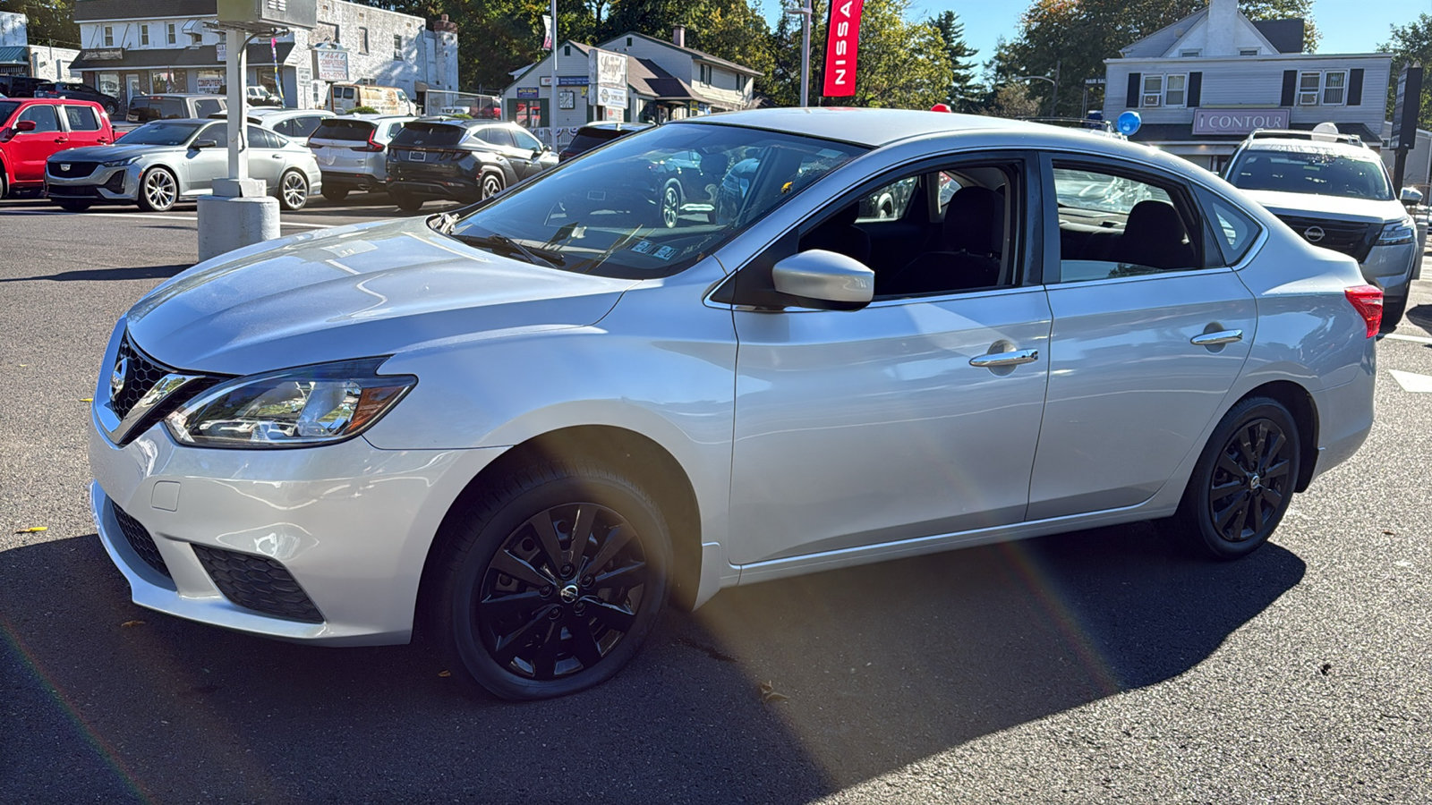 Used 2017 Nissan Sentra SV FWD image 3
