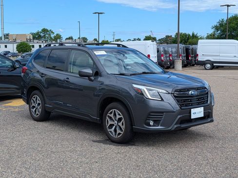 Used 2024 Subaru Forester Premium AWD/4WD image 10