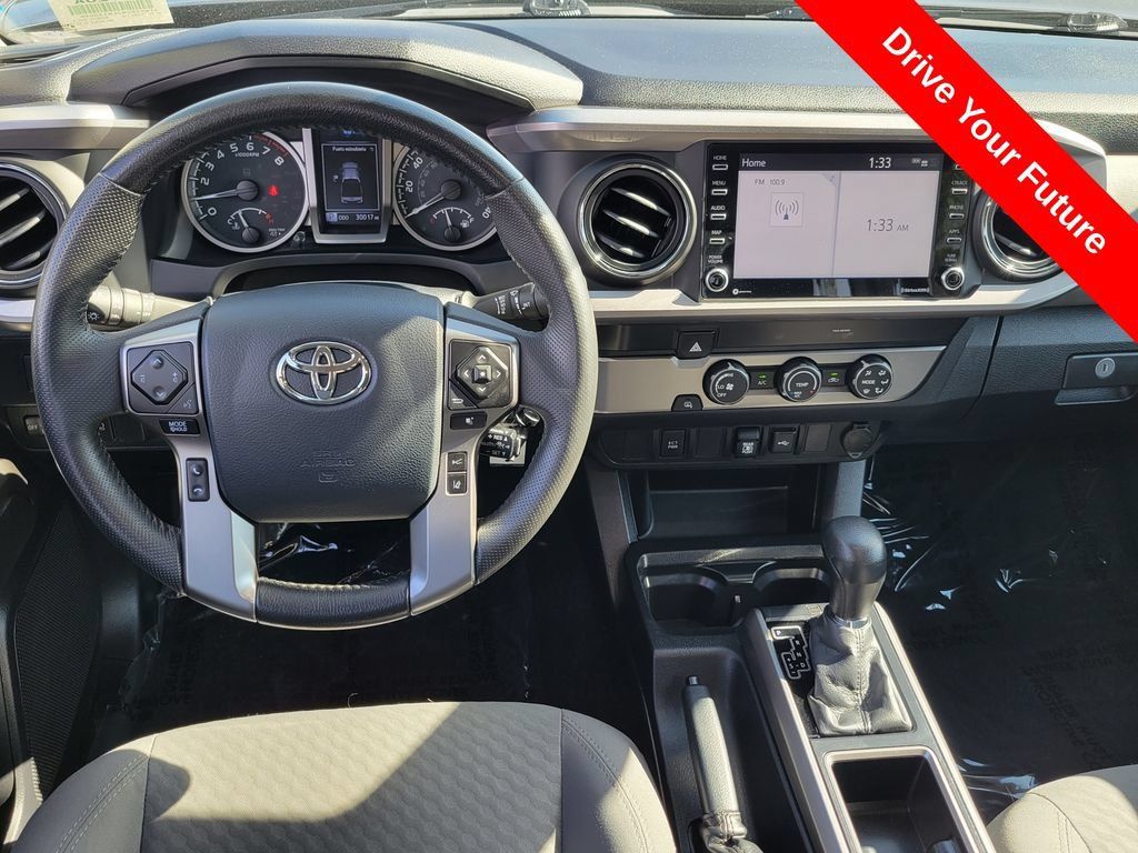 Used 2020 Toyota Tacoma SR5 RWD image 6