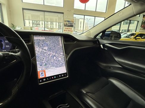 Used 2018 Tesla Model S 100D image 27