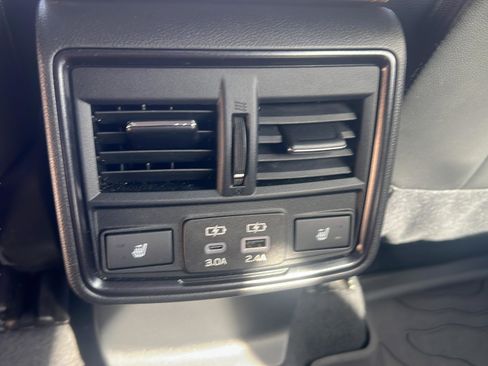 Used 2025 Subaru Forester Touring w/ Popular Package - Touring image 14