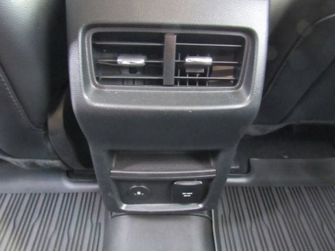 Used 2024 Ford Edge SEL w/ Convenience Package AWD/4WD image 32