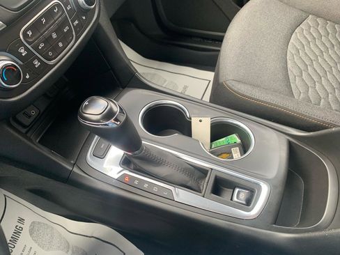 Used 2018 Chevrolet Equinox LT AWD/4WD image 18
