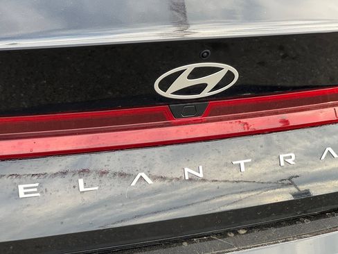 Used 2024 Hyundai Elantra SEL image 32