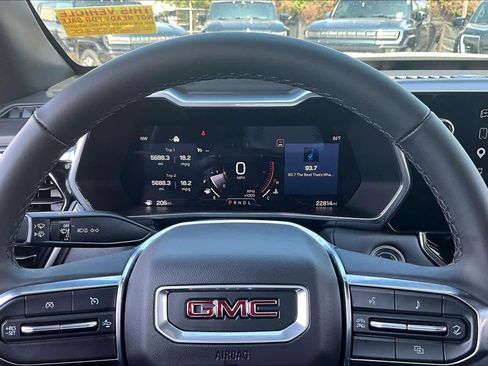 Used 2025 GMC Canyon Elevation w/ Convenience Package RWD image 26