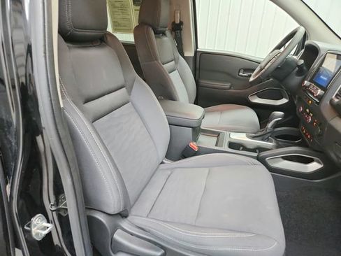 Used 2024 Nissan Frontier SV w/ SV Convenience Package RWD image 35