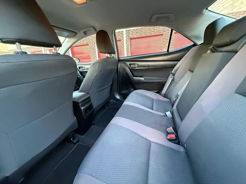Used 2018 Toyota Corolla LE image 12