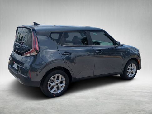 New 2025 Kia Soul LX image 3