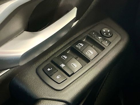 Used 2022 RAM 1500 Big Horn AWD/4WD image 18