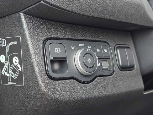 Used 2026 Mercedes-Benz Sprinter 2500 image 25
