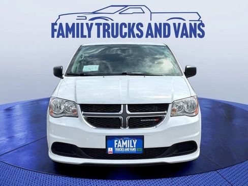 Used 2019 Dodge Grand Caravan SE w/ UConnect Hands-Free Group FWD image 8