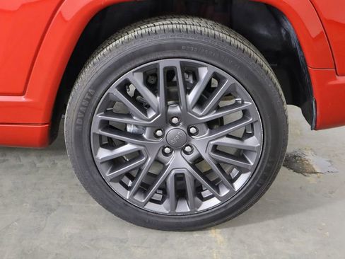 Used 2023 Jeep Compass Limited image 44