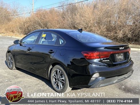 Certified 2023 Kia Forte LXS w/ LXS Technology Package image 3