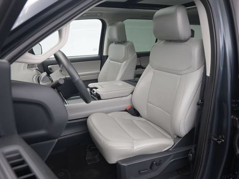 Used 2025 Ford Expedition Max Active RWD image 19
