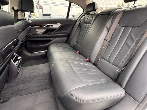 Used 2022 BMW 740i 740i Sedan 4D image 15