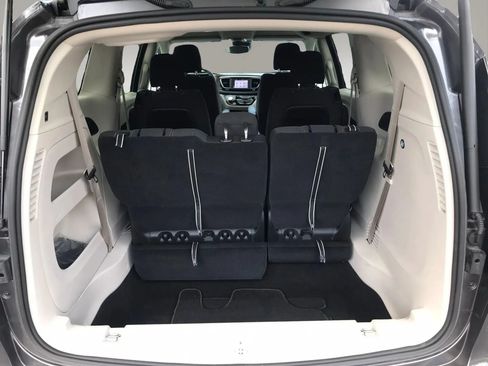 Used 2023 Chrysler Voyager LX FWD image 66