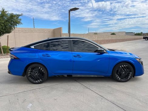 Used 2026 Nissan Sentra SR w/ Floor Mat Package FWD image 9