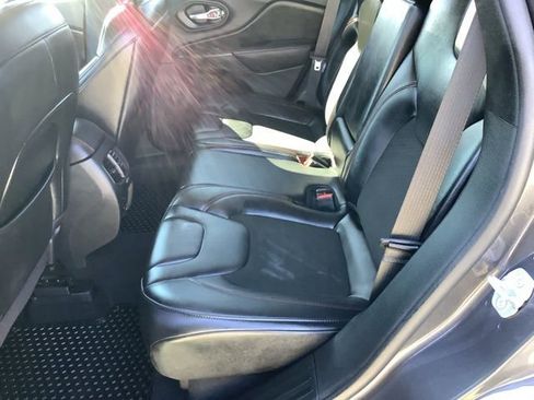 Used 2020 Jeep Cherokee Trailhawk w/ Cold Weather Group image 10