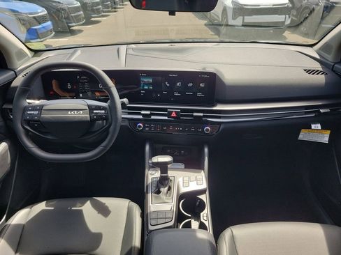 New 2026 Kia Sportage EX FWD image 18