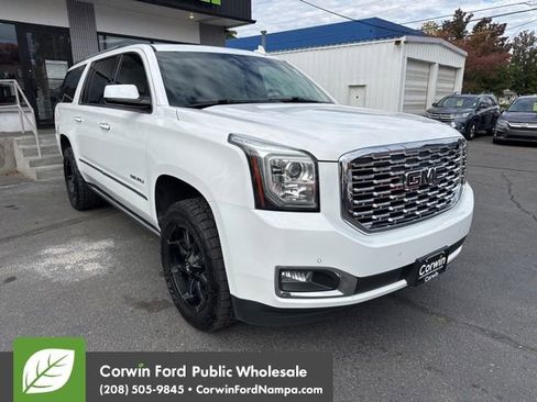 Used 2020 GMC Yukon XL Denali w/ Denali Ultimate Package image 3