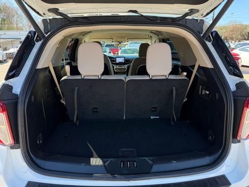 Used 2023 Ford Explorer XLT w/ Equipment Group 202A image 16