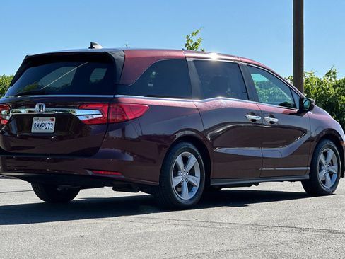 Used 2019 Honda Odyssey EX-L image 4