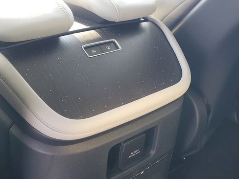 New 2025 Lincoln Navigator L Black Label image 29