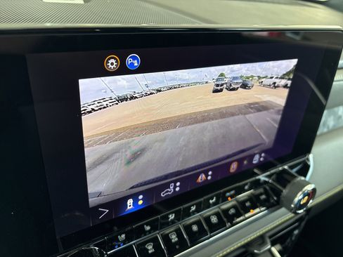 New 2026 Chevrolet Colorado ZR2 w/ Technology Package image 24