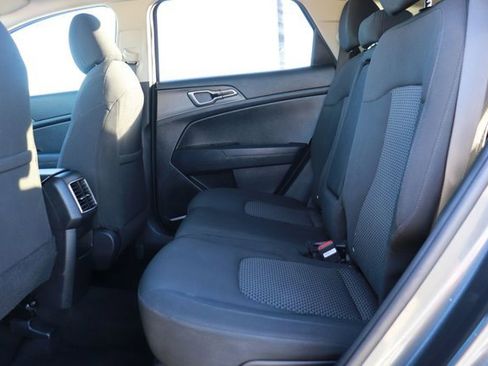 Used 2023 Kia Sportage LX image 12