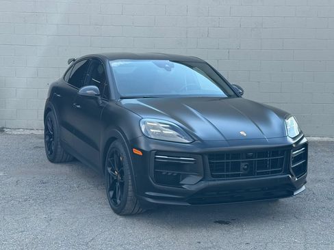 Used 2025 Porsche Cayenne Turbo GT AWD/4WD image 15