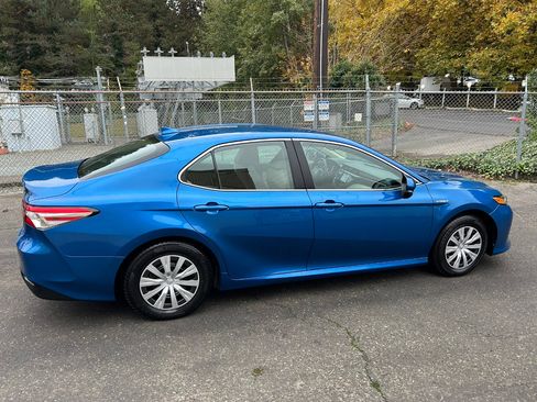 Used 2020 Toyota Camry LE w/ Fleet Convenience Package image 4