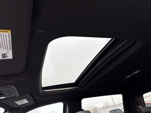 Certified 2024 GMC Sierra 1500 SLT w/ SLT Premium Plus Package image 19