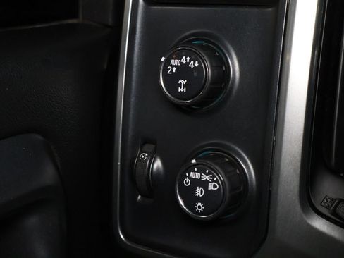 Used 2018 Chevrolet Silverado 1500 LT w/ All Star Edition AWD/4WD image 19