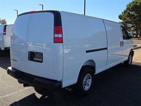 New 2025 Chevrolet Express 3500 Extended w/ Driver Convenience Package image 4