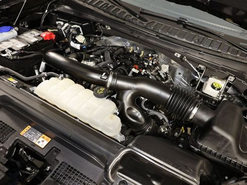 Used 2025 Ford Expedition Platinum AWD/4WD image 34