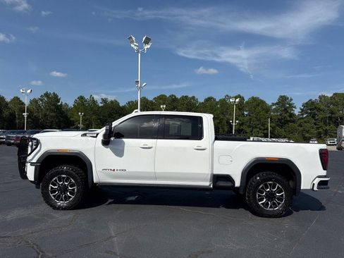 Used 2024 GMC Sierra 2500 AT4 w/ AT4 Premium Plus Package AWD/4WD image 8