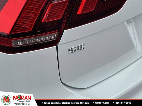 Used 2024 Volkswagen Tiguan SE R-Line AWD/4WD image 12