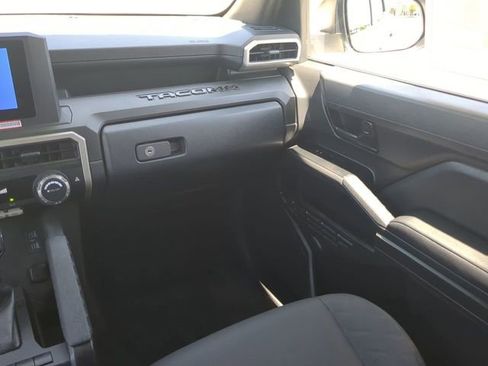 Certified 2025 Toyota Tacoma SR image 17